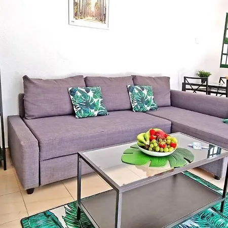Apartman Palm Garden - - Pool - Glasfaserinternet *